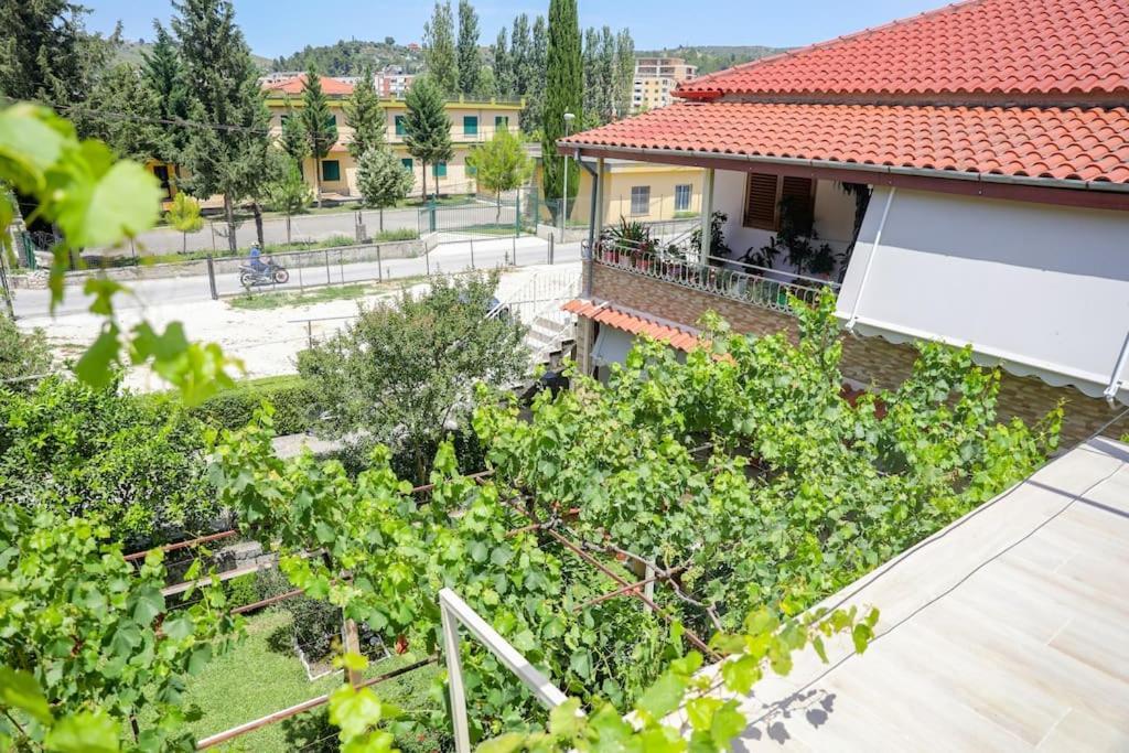 Cereni Guesthouse Berat Kültér fotó